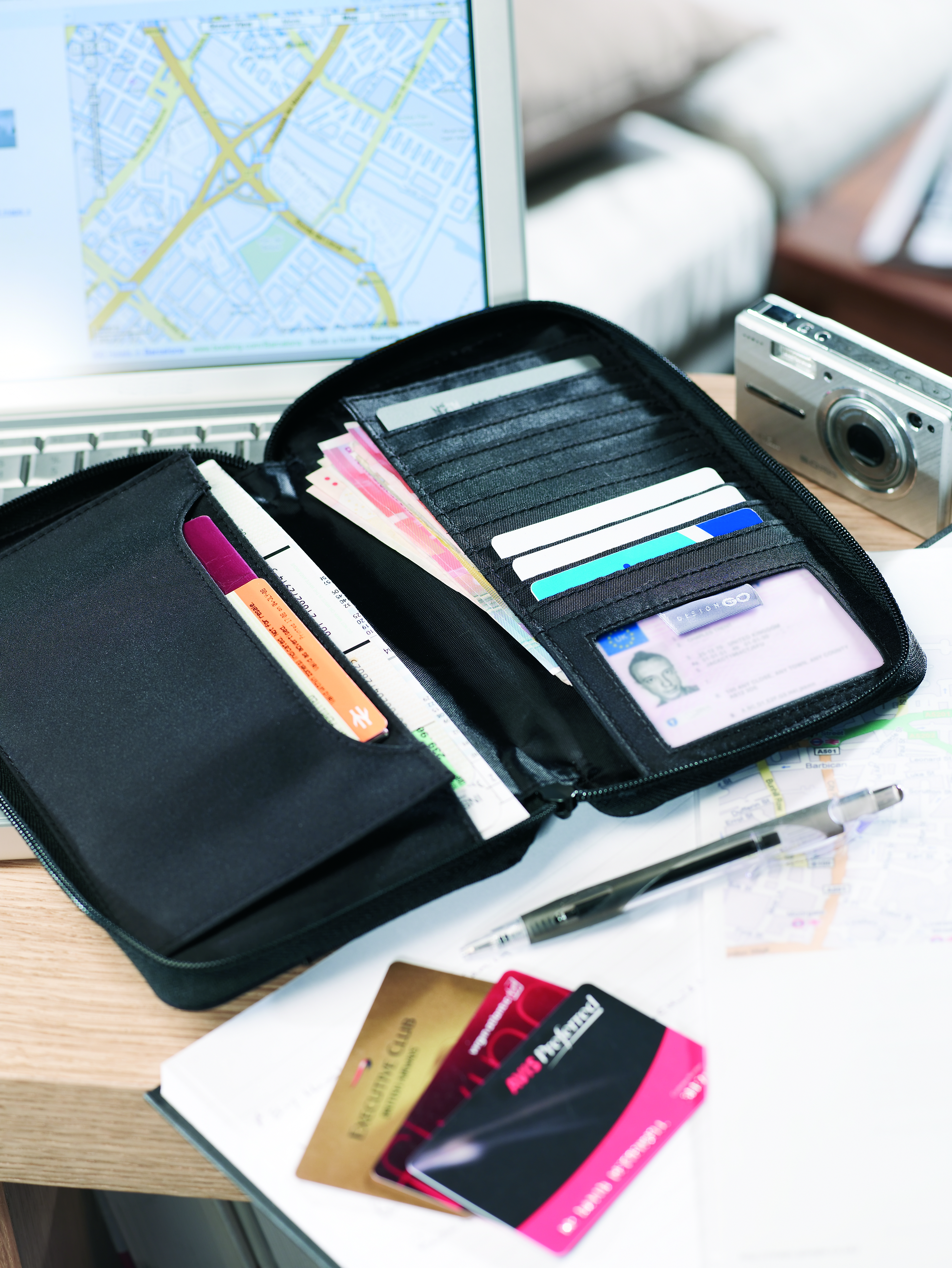 Dokumententasche 'Travel Wallet' für unterwegs